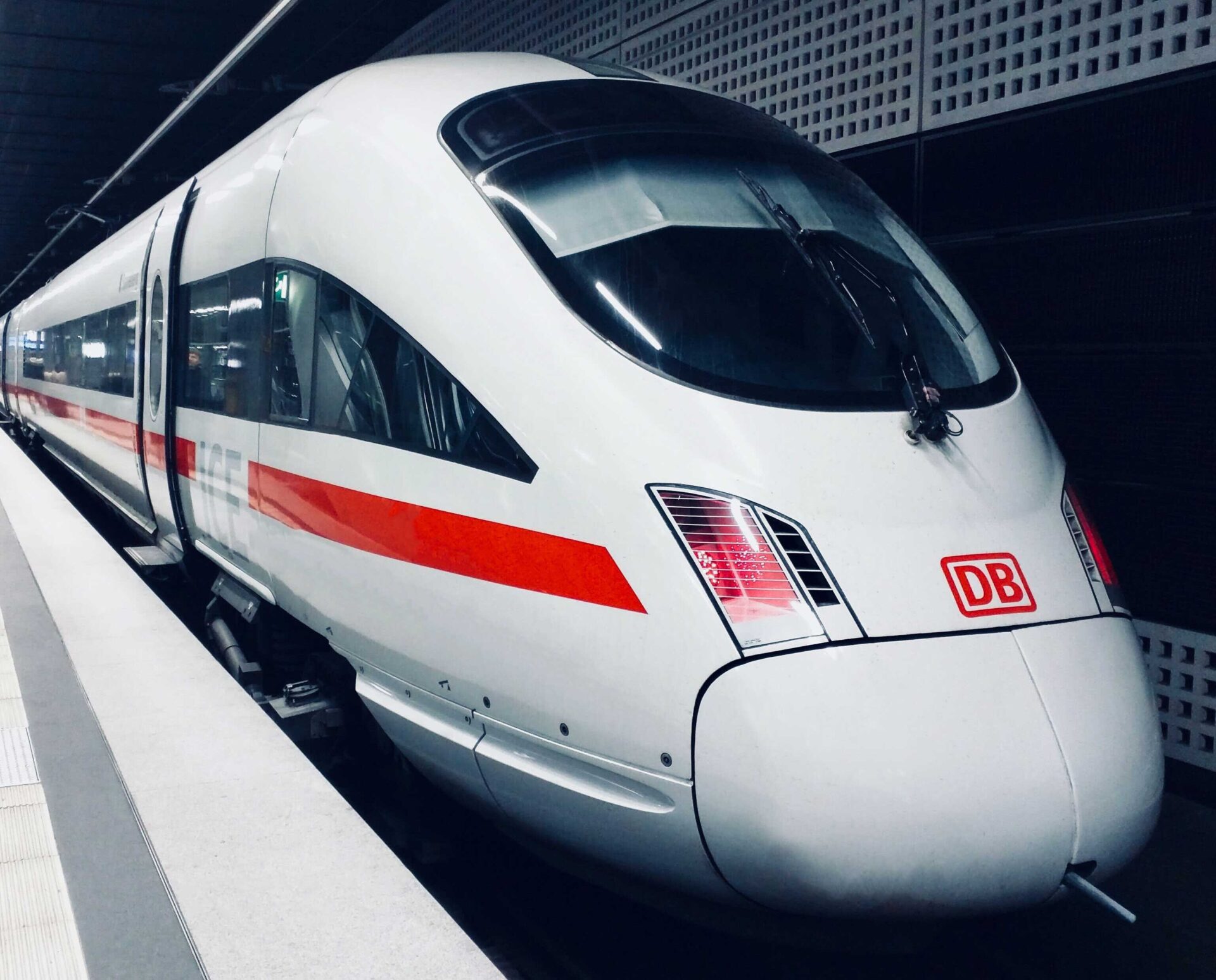 https://www.ccifrance-allemagne.fr/wp-content/uploads/2021/02/train_ICE_Allemagne-scaled.jpg